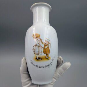 Vintage 1973 Holly Hobbie Porcelain Vase - Retro 70s Cottagecore Decor